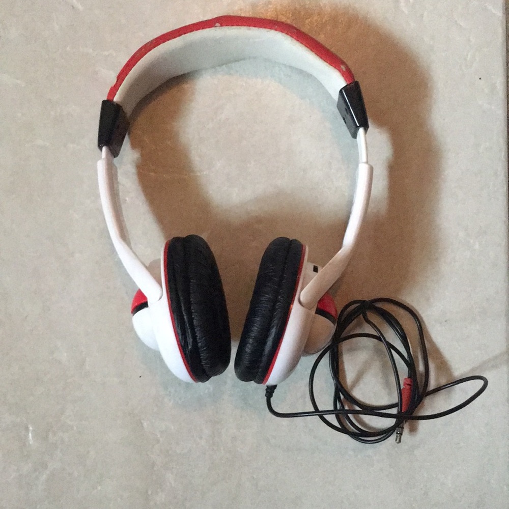 POKÉMON HEADSET